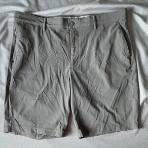 Tommy Bahama Men’s Hybrid Shorts — Gray — Size 38 — Gently Used
